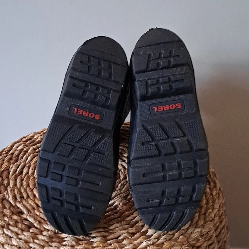 Sorel Youth‎ Flurry Black Waterproof/Insulated Winter/Snow/Outdoor Boots 6